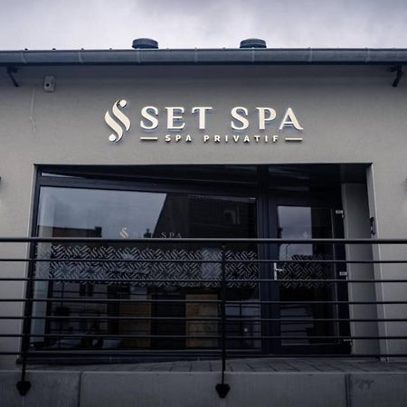 Set Spa Moeskroen Buitenkant foto
